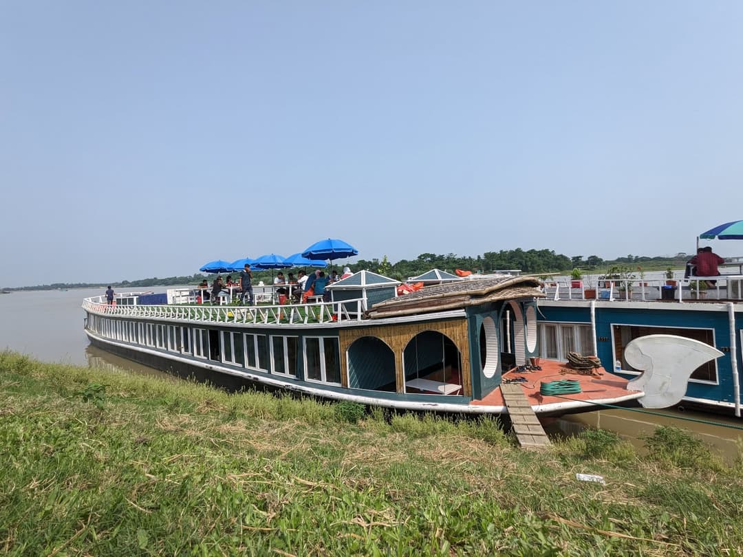 জ্যোৎস্নার গল্প - The Aesthetic Water villa